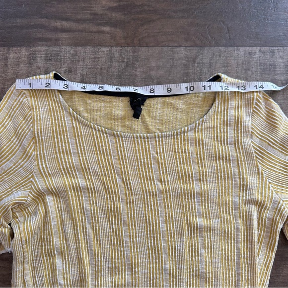 Anthro W5 mustard  striped tie front ruffle sleeve top - Picture 4 of 7